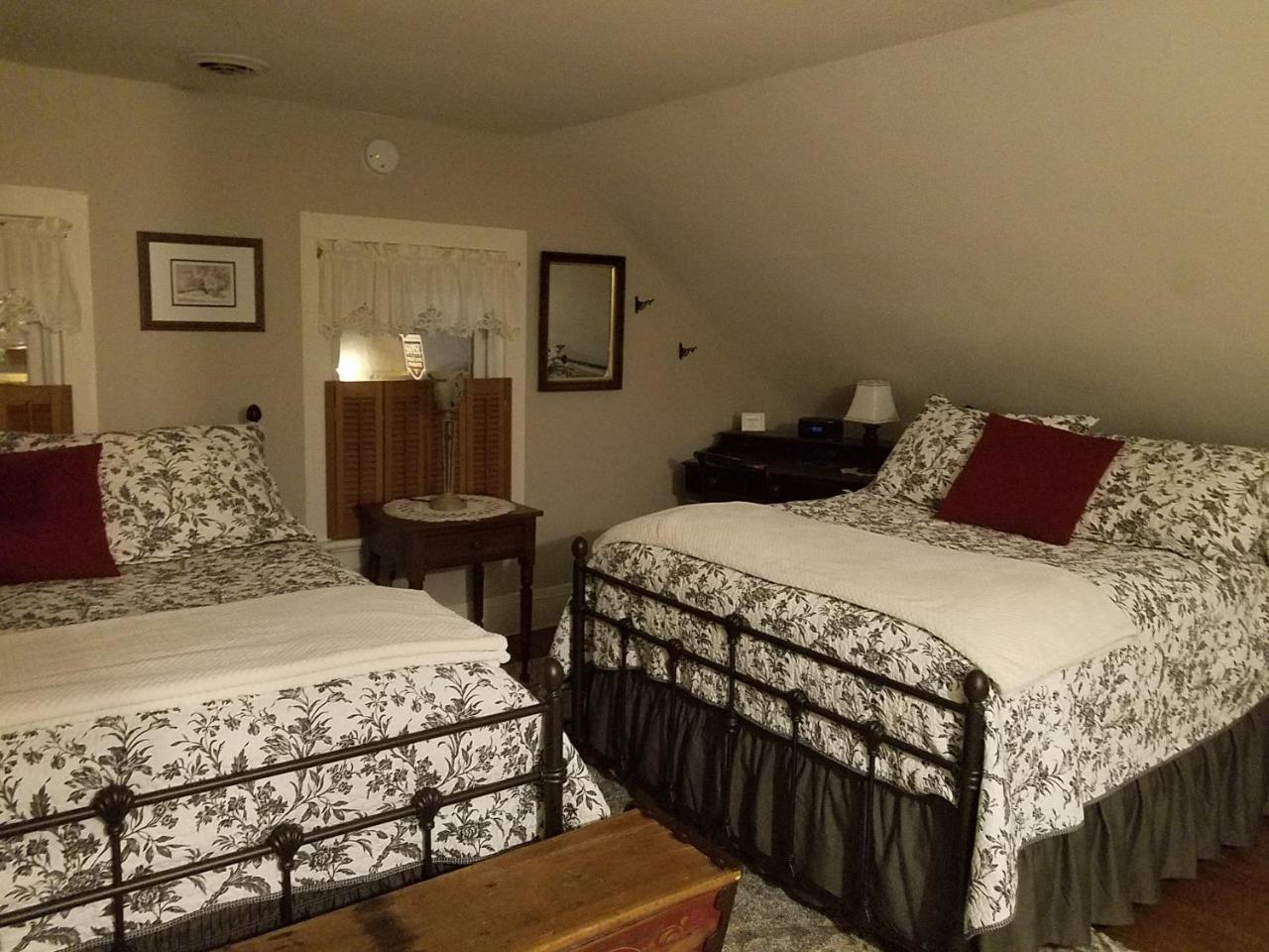 Inn Lilly Pad Cedarburg